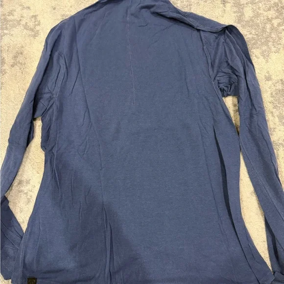 Lululemon long sleeve navy shirt size 10 - Picture 3 of 4